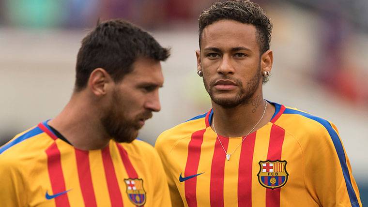 Neymar Jr And Leo Messi, in an image of archive during a warming