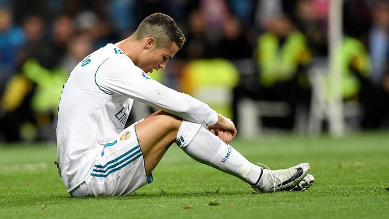 Cristiano Ronaldo, cabizbajo tras una ocasión fallada con el Real Madrid