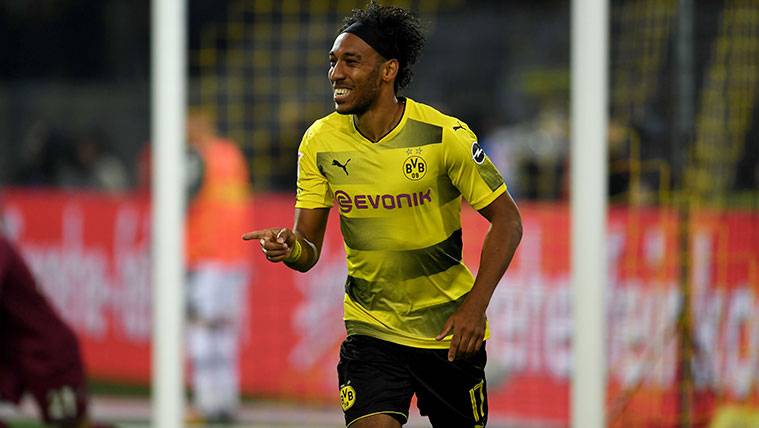 Pierre-Emerick Aubameyang celebra un gol con el Borussia Dortmund