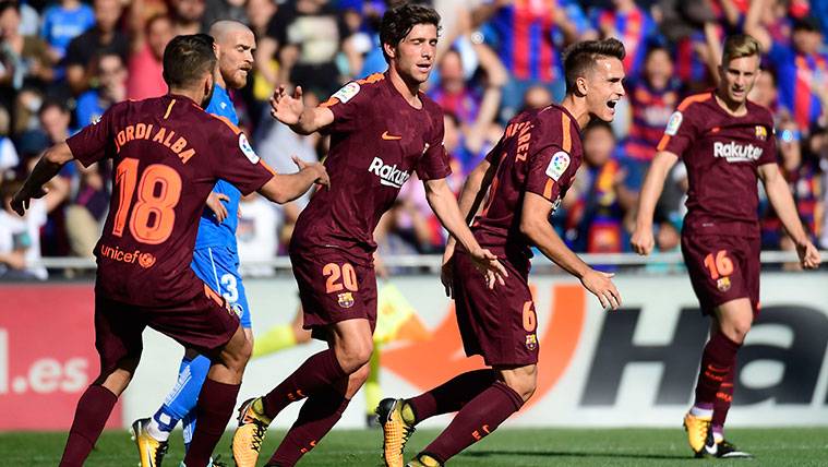 The players of the Barça celebrate one of the goals against the Getafe