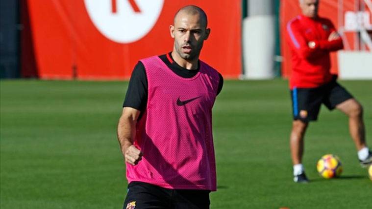 Javier Mascherano en un entrenamiento del FC Barcelona