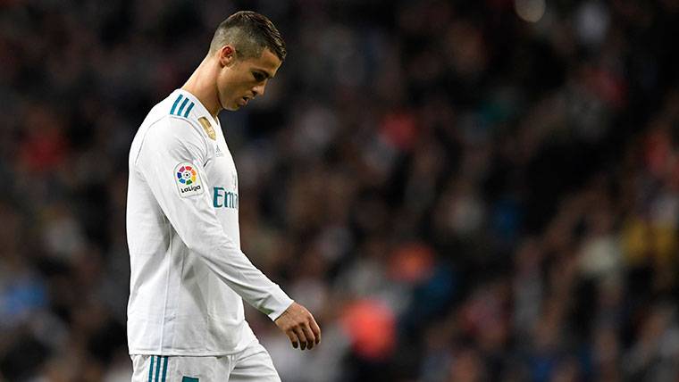 Cristiano Ronaldo, cabizbajo after a bad party with the Real Madrid