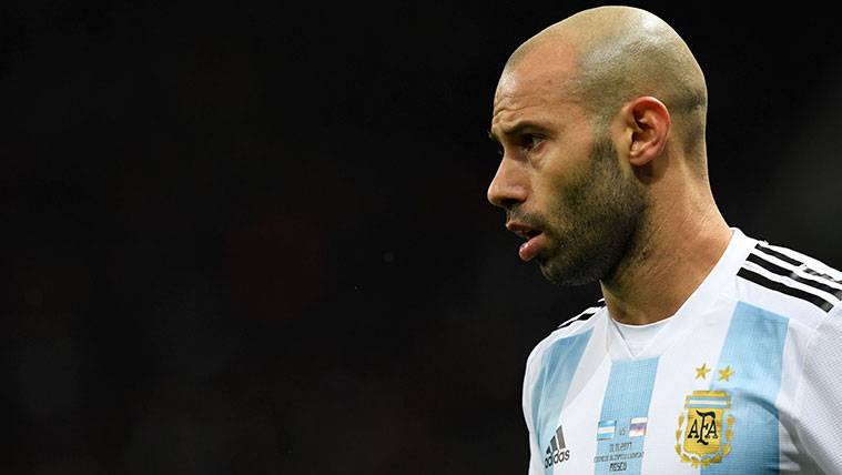 Javier Mascherano in a party with the selection of Argentina