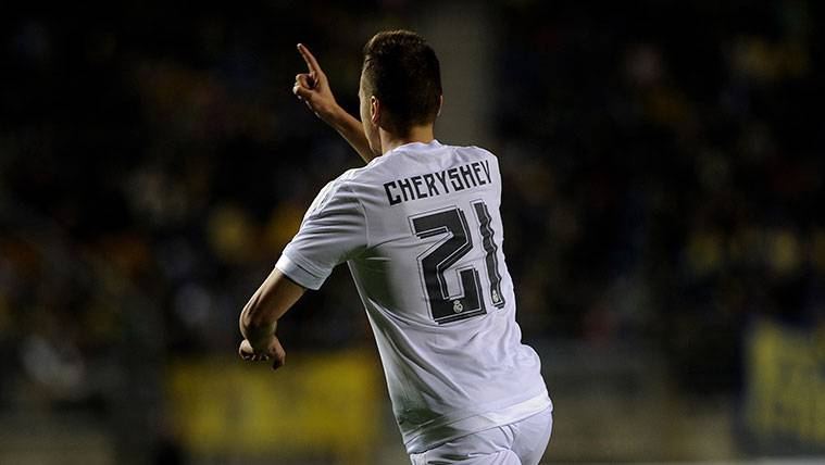 Denis Cheryshev celebra un gol contra el Cadiz