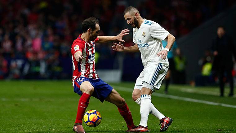 Karim Benzema, en un partido con el Madrid