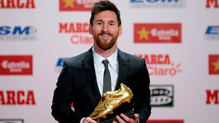 Leo Messi, tras recibir la Bota de Oro 2017 en la Antiga Fàbrica Damm