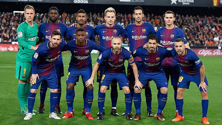 Alineación del FC Barcelona contra el Valencia en Mestalla