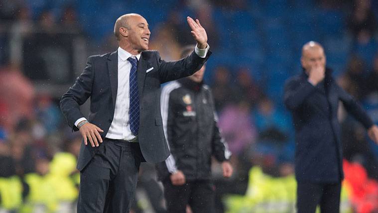 Antonio Calderón in an action of the Real Madrid-Fuenlabrada