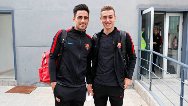 David Costas y Oriol Busquets en un viaje con el primer equipo del Barça