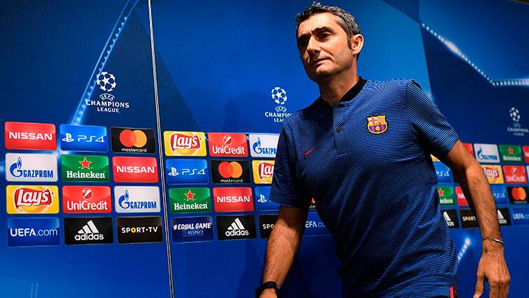 Ernesto Valverde en una rueda de prensa del FC Barcelona