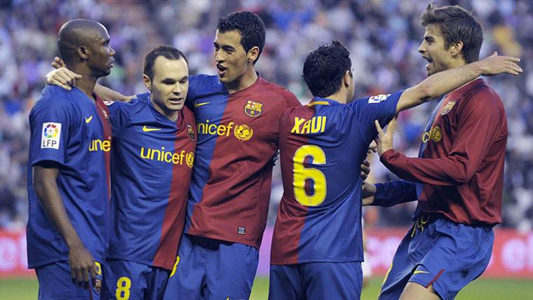 Eto'Or, Iniesta, Busquets, Xavi and Hammered, of left to right