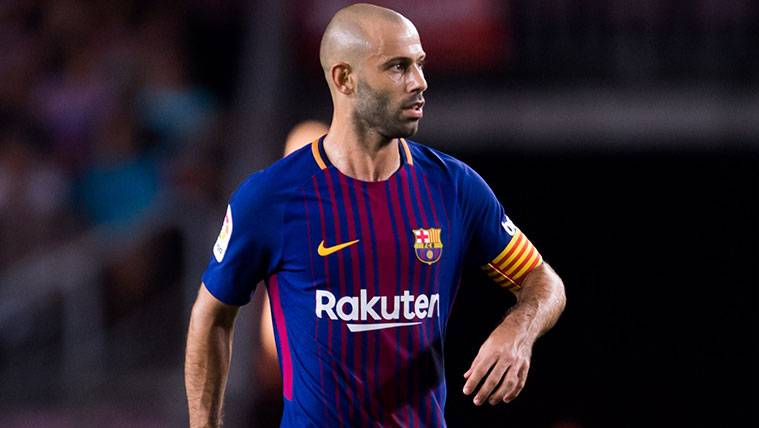 Javier Mascherano en un partido con el FC Barcelona