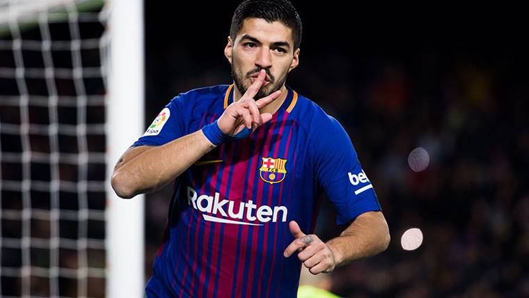 Luis Suárez, celebrating a marked goal in front of the Sportive