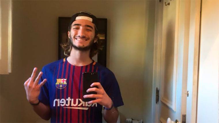 The son of José Mourinho, happy by the Barça
