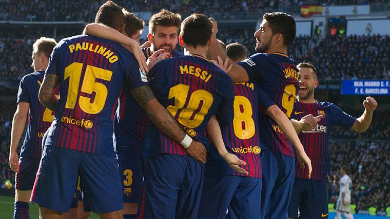 Exhibition of the FC Barcelona in Santiago Bernabéu