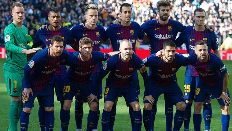 The eleven headline of the FC Barcelona against the Real Madrid
