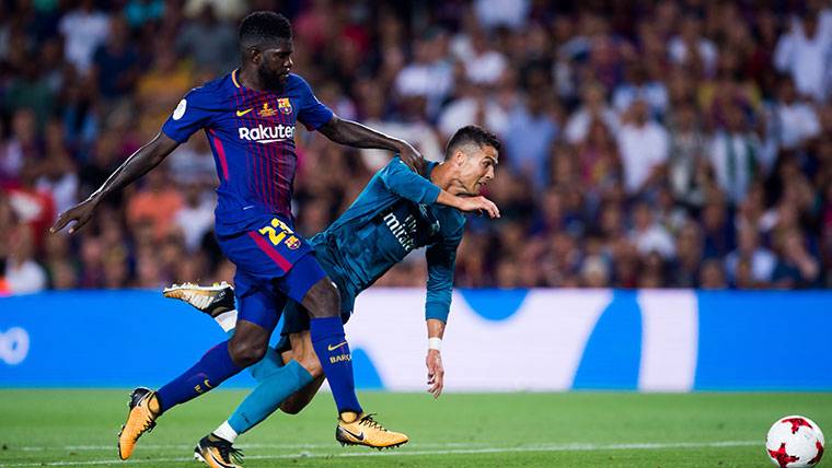 Samuel Umtiti, ganando la posición a Cristiano en un Clásico