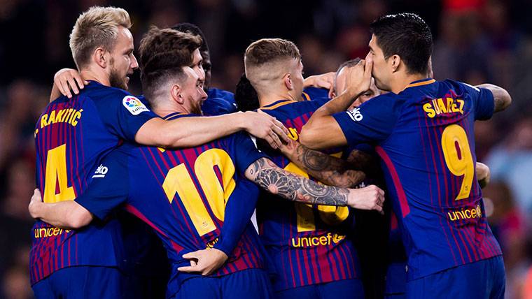 El FC Barcelona, celebrando un gol marcado esta temporada