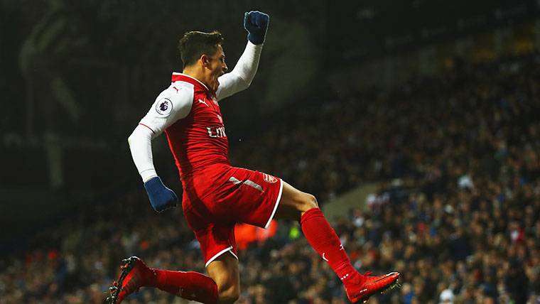 Alexis Sánchez, celebrando un gol marcado con el Arsenal