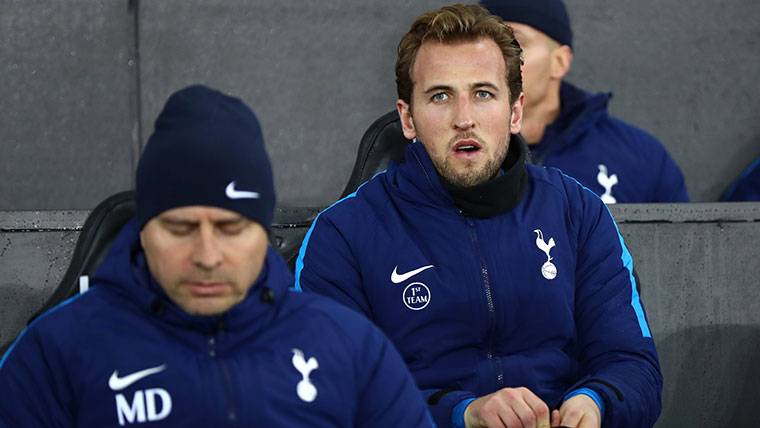 Harry Kane, in the bench of the Tottenham this season