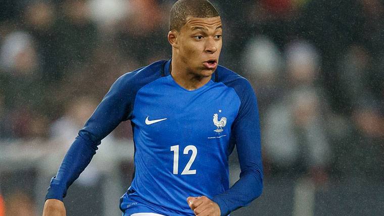 Kylian Mbappé, during a party with the selection of France