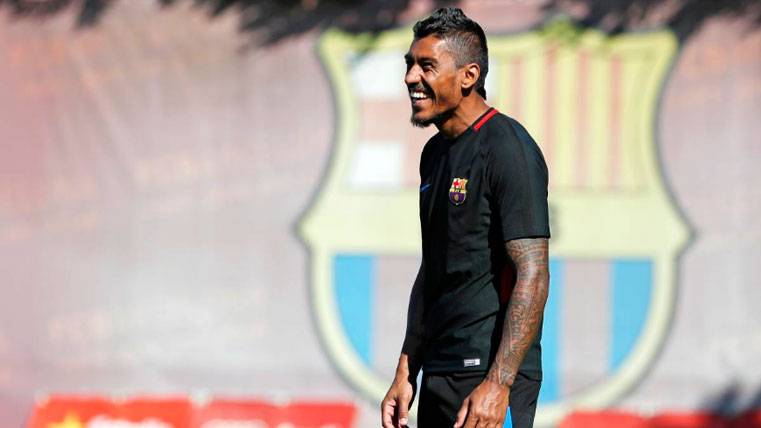 Paulinho In a training with the FC Barcelona