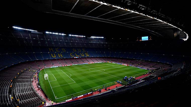 El Camp Nou, antes de un partido del FC Barcelona en Champions