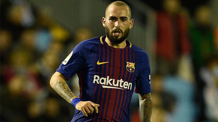 Aleix Vidal in a party with the FC Barcelona