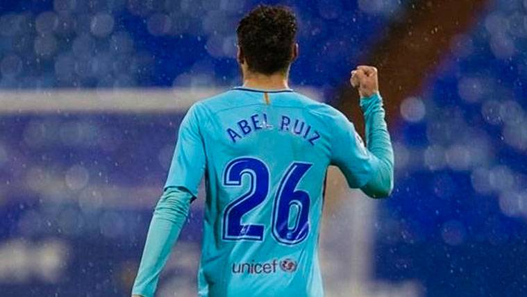 Abel Ruiz celebra un gol con el FC Barcelona B