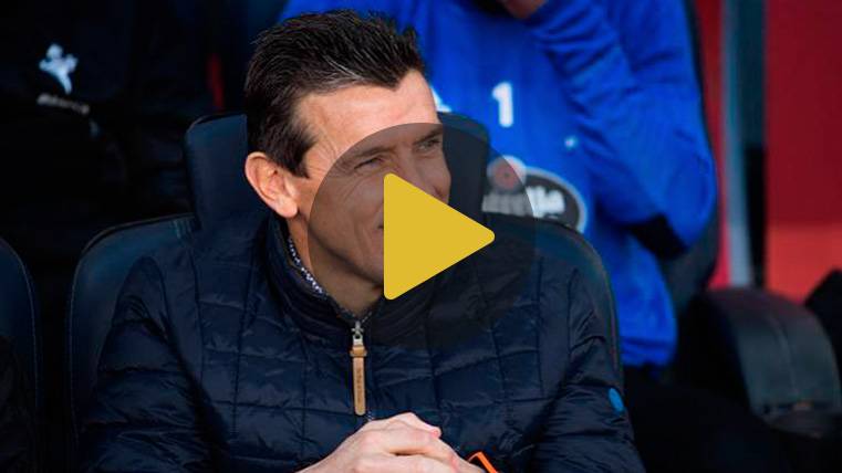 Juan Carlos Unzué, en el banquillo del Celta