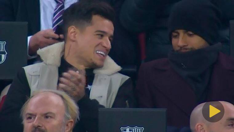 Philippe Coutinho and Rafinha Alcántara in the terracings of the Camp Nou