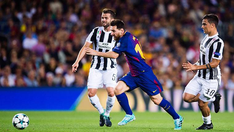 Paulo Dybala y Leo Messi, durante un partido esta temporada