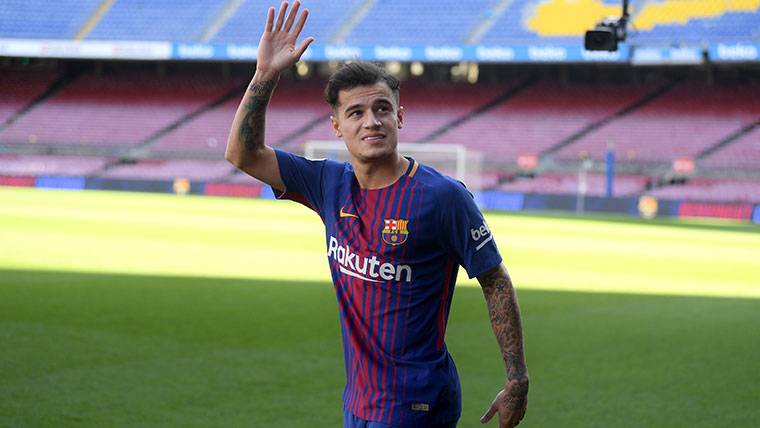 Philippe Coutinho, durante su presentación en el Camp Nou
