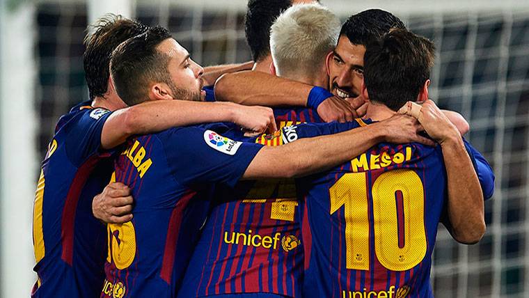 El FC Barcelona, celebrando uno de los goles al Espanyol