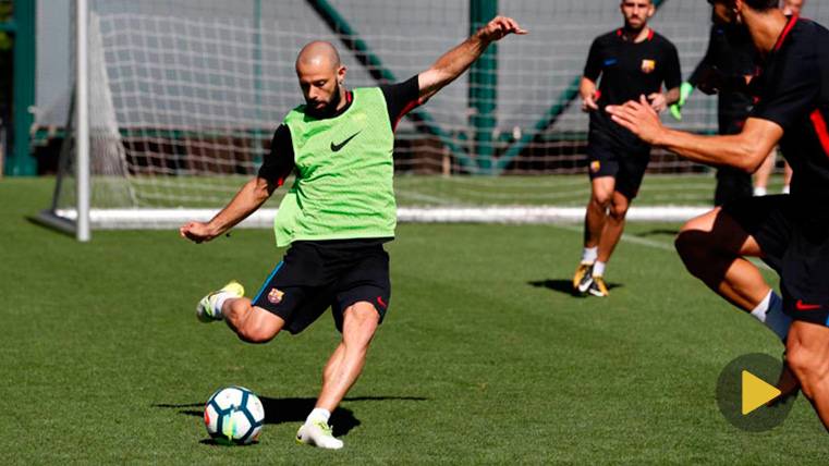 Javier Mascherano in a training with the FC Barcelona