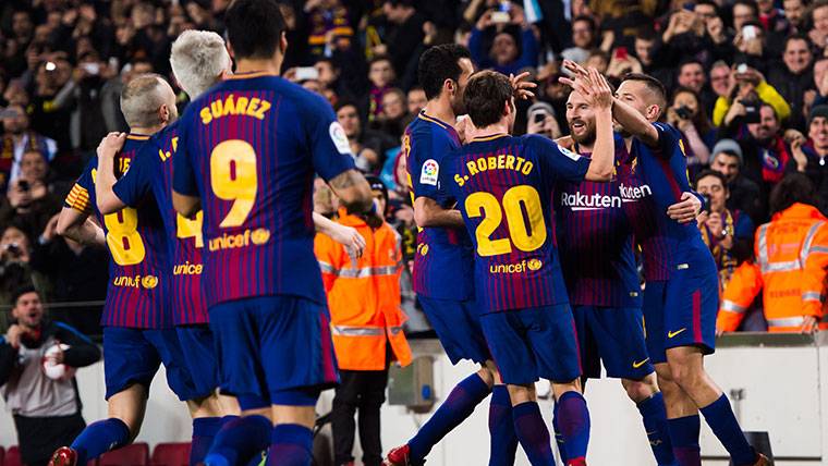 The FC Barcelona, celebrating the golazo of Messi to the Alavés