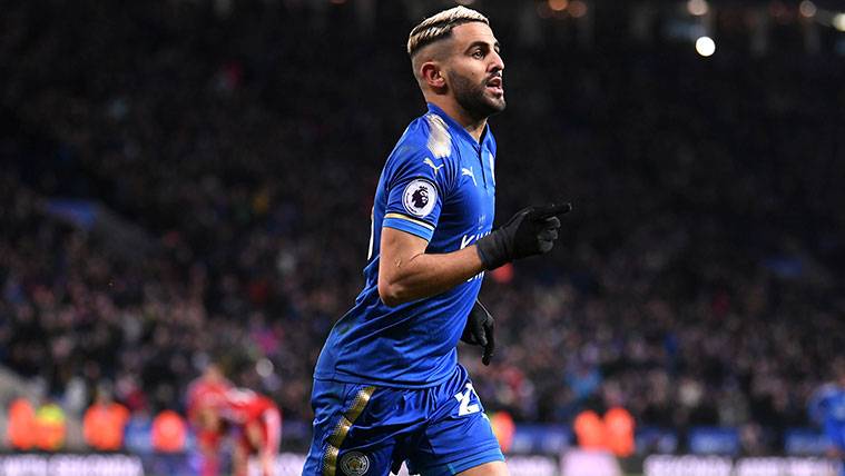 Riyad Mahrez Celebrates a goal with the Leicester City