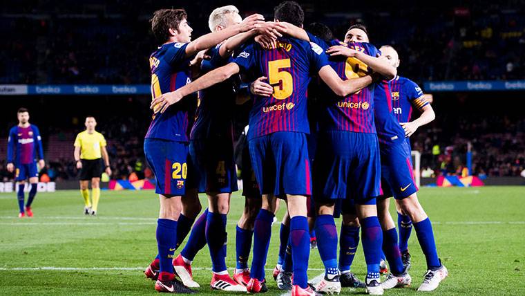 El FC Barcelona, celebrando un gol marcado contra el Valencia