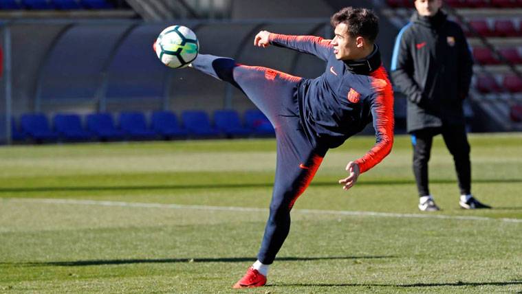 Philippe Coutinho in a training of the FC Barcelona