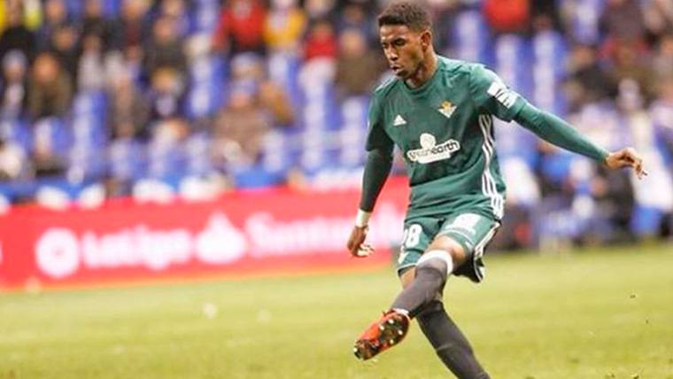 Junior Firpo, during the debut with the Real Betis in front of the Sportive
