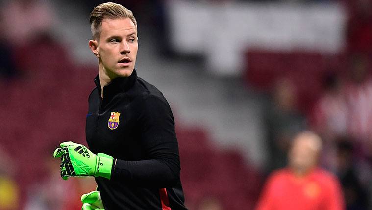 Marc-André Ter Stegen in a warming of the FC Barcelona