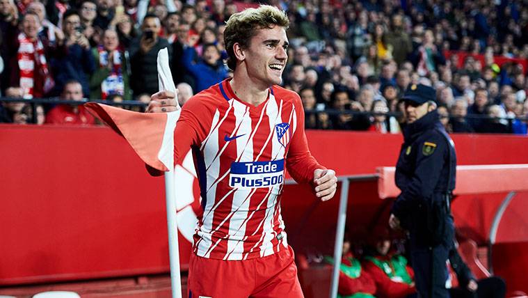 Antoine Griezmann celebrates a goal with the Athletic of Madrid