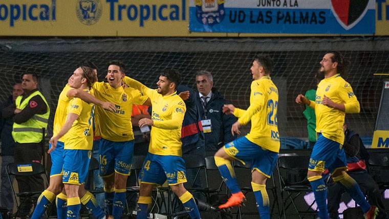 Las Palmas, celebrando el gol marcado contra el FC Barcelona
