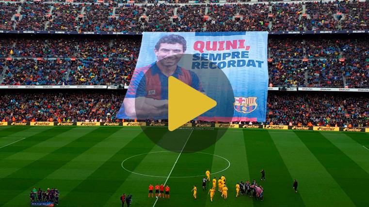 Un tifo en honor a Quini, uno de los detalles del Barça