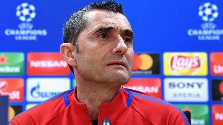 Ernesto Valverde, durante una rueda de prensa con el FC Barcelona