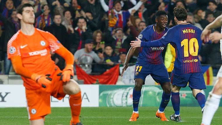 Ousmane Dembélé, celebrando con Messi el gol marcado al Chelsea