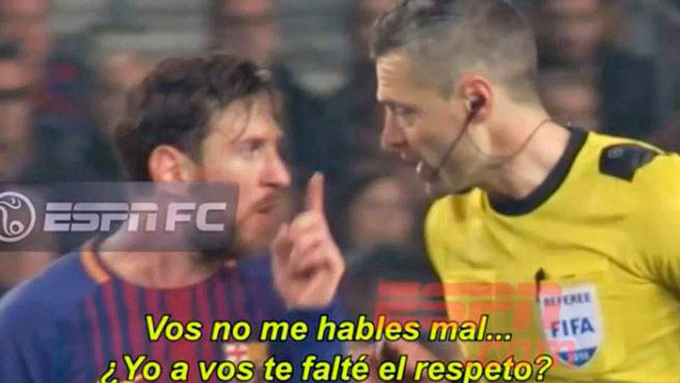 Messi, protesting to Skomina