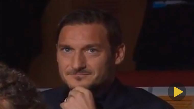 Francesco Totti and his reaction after knowing the crossing with the Barça