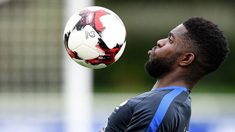 Samuel Umtiti, durante un entrenamiento con la selección de Francia