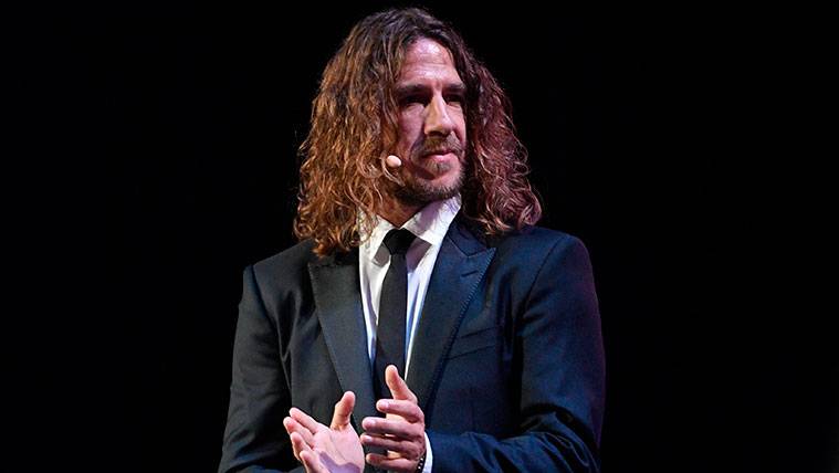 Carles Puyol en un sorteo de la FIFA